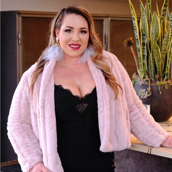 Meet your Posher, Shera - Picture 9 of 15